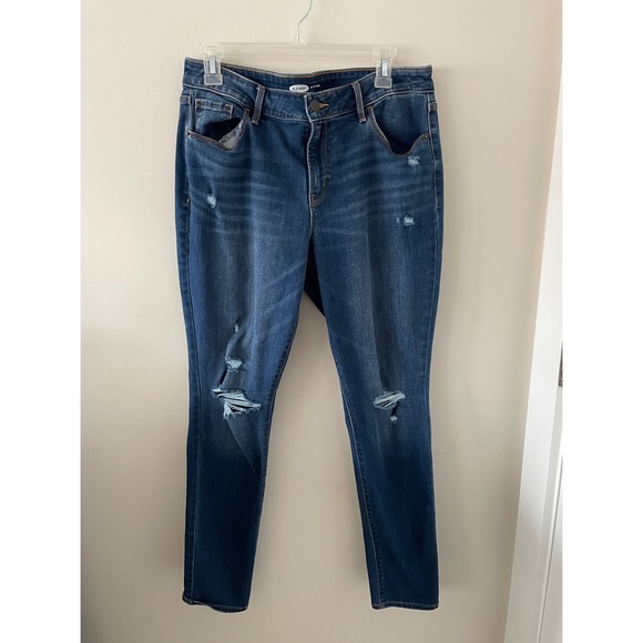 Old Navy Denim - 🌿 Old Navy Pop Icon Skinny Distressed Jeans